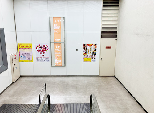町田店M3階＝南側下りエスカレーター前フリースペース