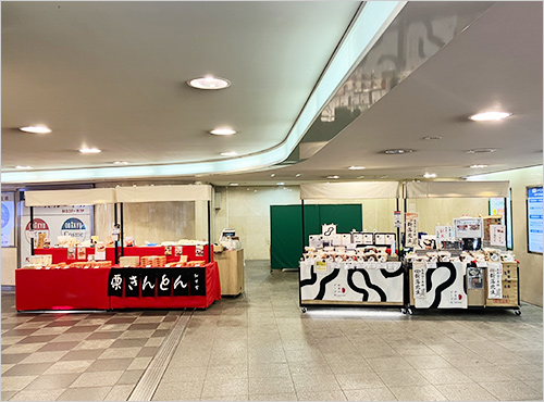 地下2階=入口前イベントコーナー ディスプレー一例
