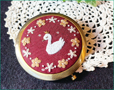 〈ゼンマ〉コンパクトミラースワン