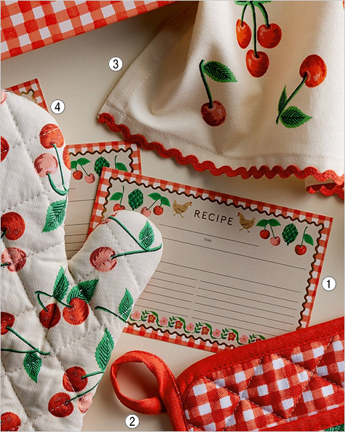 ①レシピカード 2,640円 ②ポットホルダー 3,300円 ③キッチンクロス 4,180円 ④キッチンミトン 3,300円 ※その他参考品