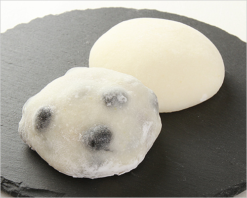 つきたて塩大福(1個) 330円