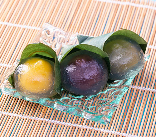 水まんじゅう(1個) 各240円
