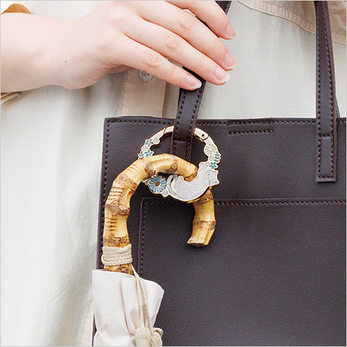 大人のカラビナ おめかしリース (合金・鉄・樹脂／44g／耐荷重7kg) 2,750円 ※その他参考品