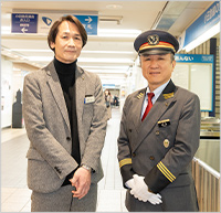 (左)小田急百貨店 町田店 店長 井上さん、(右)町田管区長兼町田駅長 熊澤さん