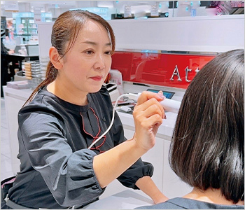 〈アテニア 無料のお肌測定イベント イメージ
