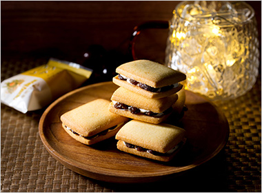 ＜製菓川喜多＞電気ブランレーズンサンド