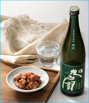 〈三河屋〉あさ開 特別純米 旭扇雄町、〈味の浜藤〉まぐろ旨煮