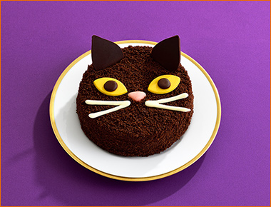 〈ユーハイム〉黒猫のケーキ