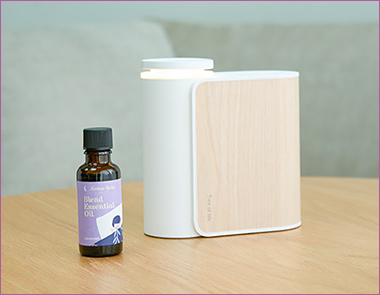 〈生活の木〉ネムリラ ブレンドエッセンシャルオイル ラベンダー、アロモアポータブルウッド