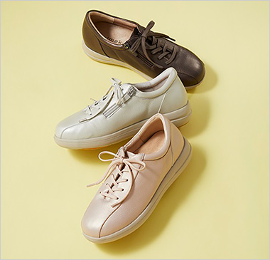 〈ハルメク〉シープレザー4Eスニーカー