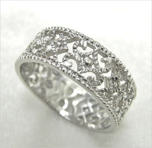 SV手彫り透かしリング(SV925) 35,200円 総レース模様、総手彫りミル ※お好みのサイズで受注制作いたします。お渡しは約2カ月後となります。