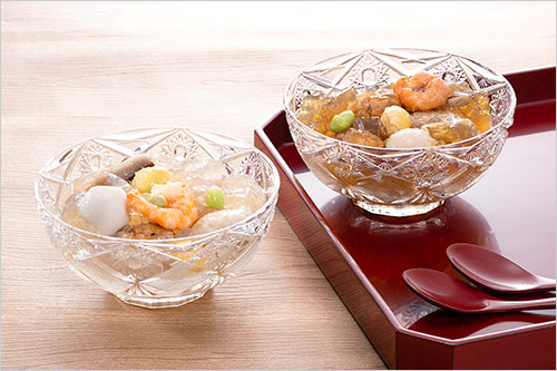 冷やしおでん(さっぱり鯛だし・こくうま煮干し醤油)(1人前) 各680円 賞味期限：冷蔵で14日間