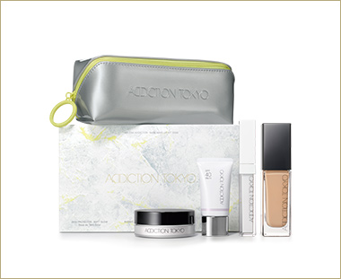 〈アディクション〉ホリデー アディクション ザ ファンデーション リフトグロウ キット