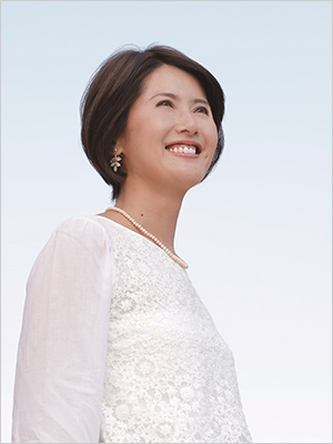 ＜ジュリア・オージェ＞クロスフリーウィッグ