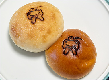 かえるのピクルス 小倉あんパンとソフトフランスのセット