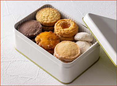 ＜パティスリー・ユキノシタ・鎌倉＞カマクラ缶