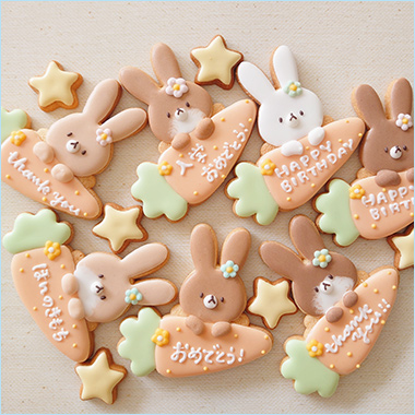 ＜3：biscuit(スリービスケット)＞にんじんのメッセージプレート、星のミニクッキー