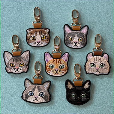 うちのネコ刺繍チャーム