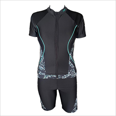 〈フィラ〉袖付きセパレート水着