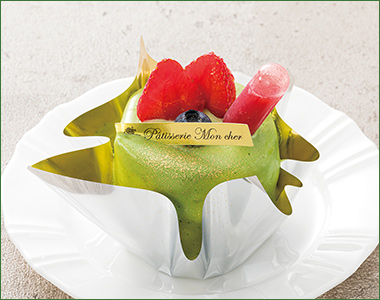 ［パティスリー モンシェール］濃茶のふわとろショートケーキ