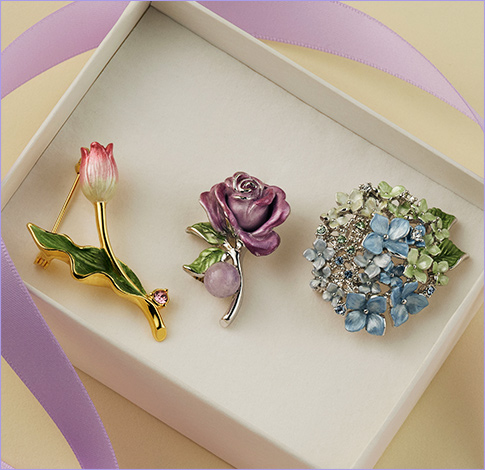 ［ヴァンドームブティック］チューリップ ブローチ、アメシスト バラ ブローチ、紫陽花 ブローチ
