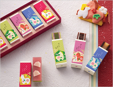 <両口屋是清>迎春ささらがた