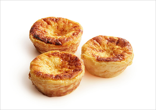 バスクチーズケーキmini(1個) 350円  シンプルでピュアな味わい。なめらかで心地よい口どけをお楽しみください。