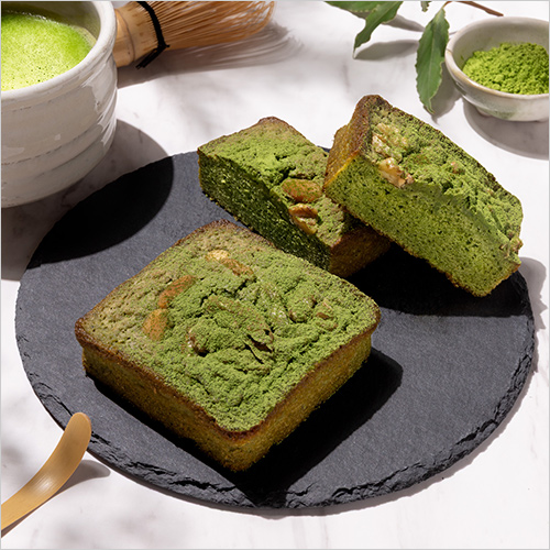 抹茶ブラウニー(1個) 486円  宇治抹茶とホワイトチョコレートを合わせたブラウニーに、クルミとマカダミアナッツを加え、香ばしく焼き上げました。