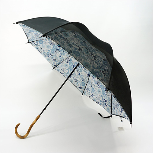 サイレントアンブレラ ブロ－ド花柄(綿100％／60cm×16本骨) 24,200円  雨音を軽減し、二重構造のため紫外線や強い日差しを和らげます。