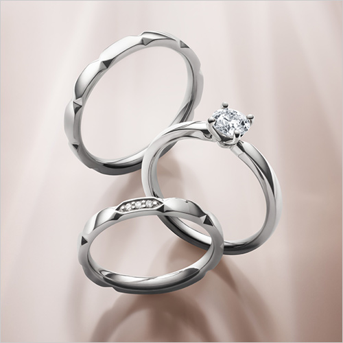 上から マリッジリング(Pt) 154,000円 エンゲージリング(ダイヤモンド中石0.15ct～) 209,000円から マリッジリング(ダイヤモンド) 143,000円