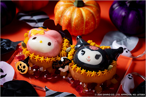 フレンドリーハロウィン(1個) 2,160円  カットした「堂島ロール」に、マイメロディのショコラ＆フランボワーズムースと、クロミのブルーベリーソース入りのレアチーズムースをのせて仲良く並べた、ハロウィン限定スイーツです。