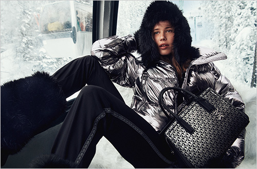 LAILA(レイラ) ミディアム サッチェル(W29×H23×D14cm) 50,600円  取り外し可能なストラップが付属。トップハンドルとしてもクロスボディバッグとしても、シーンに応じて着用できます。 ※画像はイメージです。