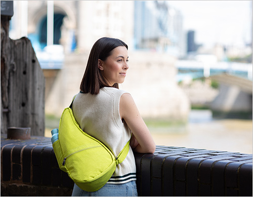 TXナイロン S ライムゼスト(ナイロン／W44×H23×D15cm) 14,300円  新色ライムゼストは肌なじみが良く、ベージュやグレー、ネイビーといった定番色のコーディネートとも相性抜群。お出かけ先でパッと目を引く視認性の高さは、防犯や迷子防止の観点からも選ばれています。撥水加工済みなので、雨の日でも持てる万能バッグです。