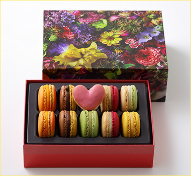 〈ピエール・エルメ・パリ〉マカロン 10個詰合わせ